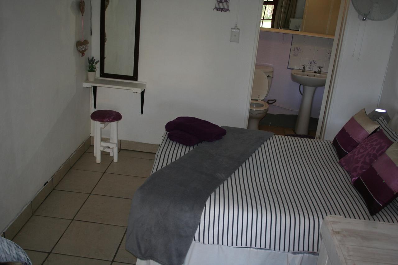 Akwela Guest Farm Hotel Bloemfontein Exterior photo