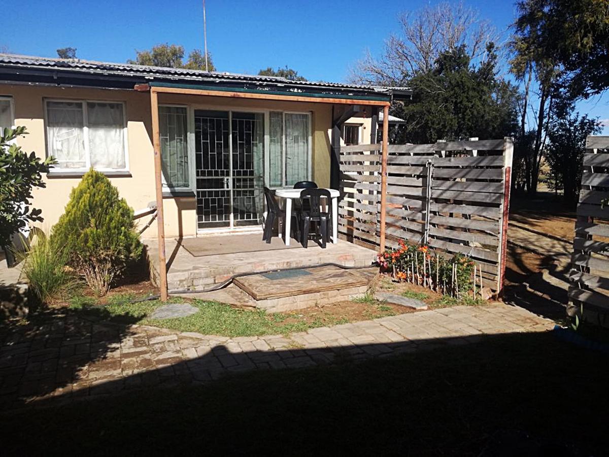 Akwela Guest Farm Hotel Bloemfontein Exterior photo